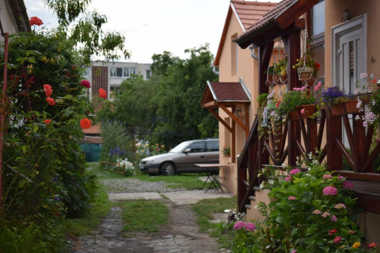 Elekes Apartmans Odorheiu Secuiesc Exterior foto